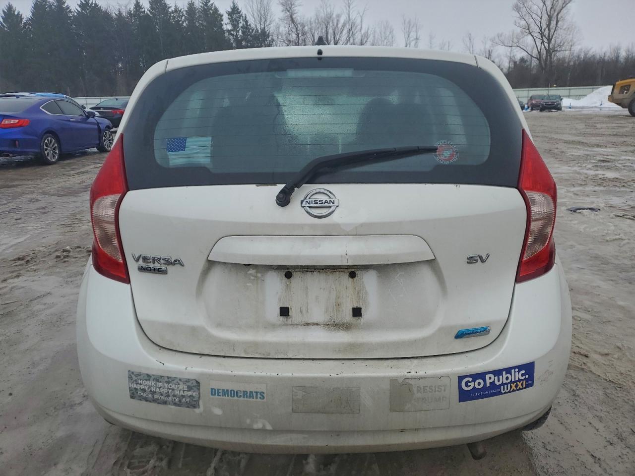 Nissan Versa S Image 3