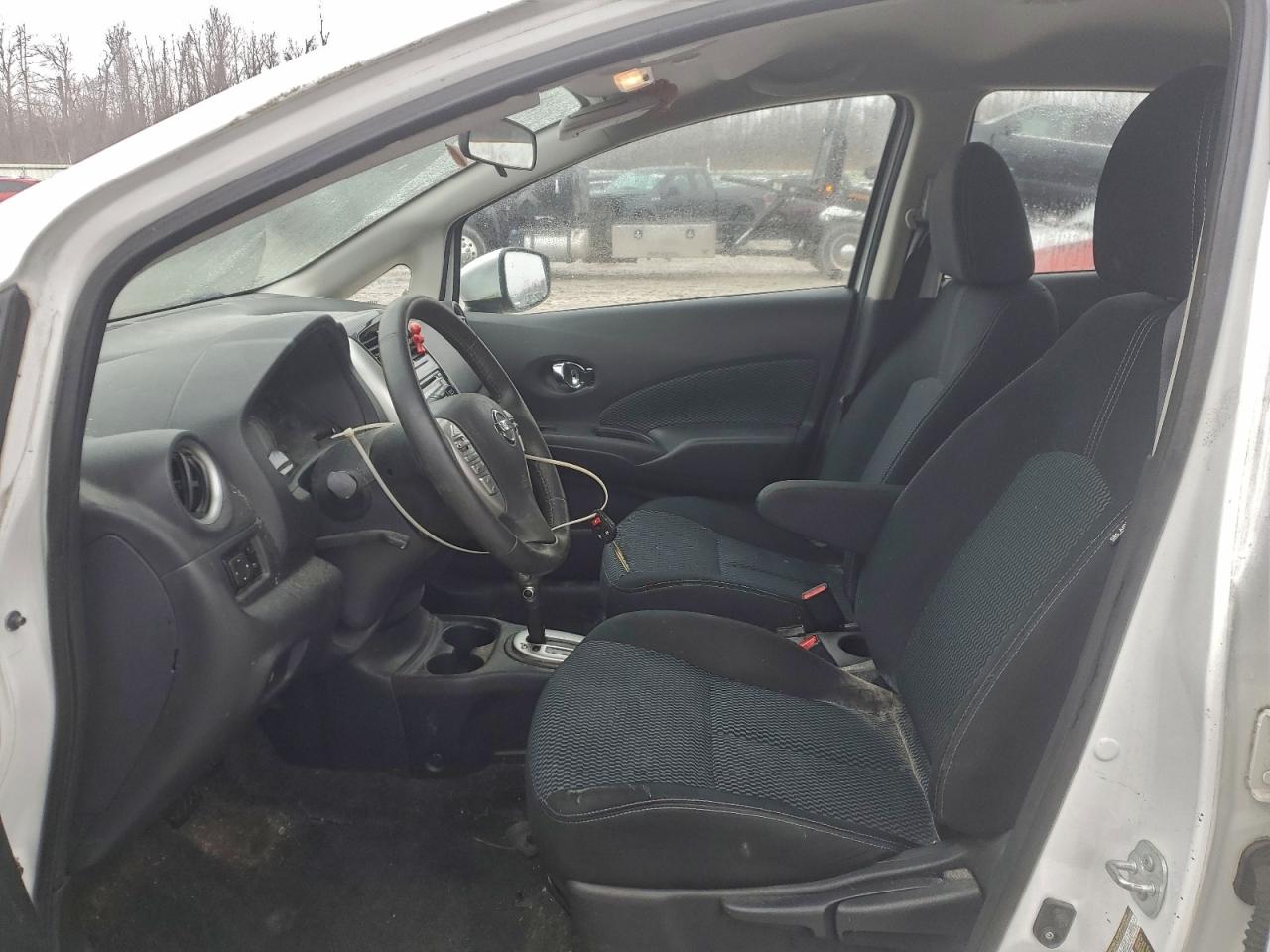 Nissan Versa S Image 8