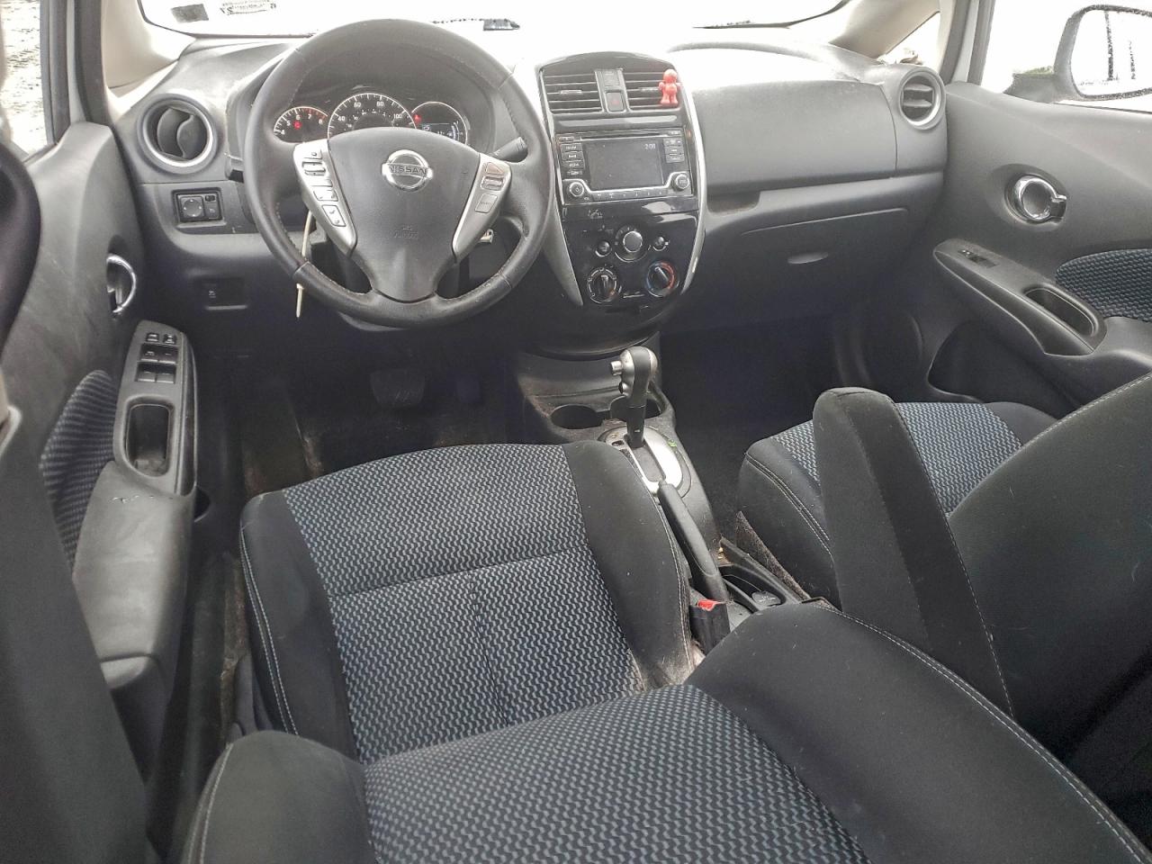 Nissan Versa S Image 11
