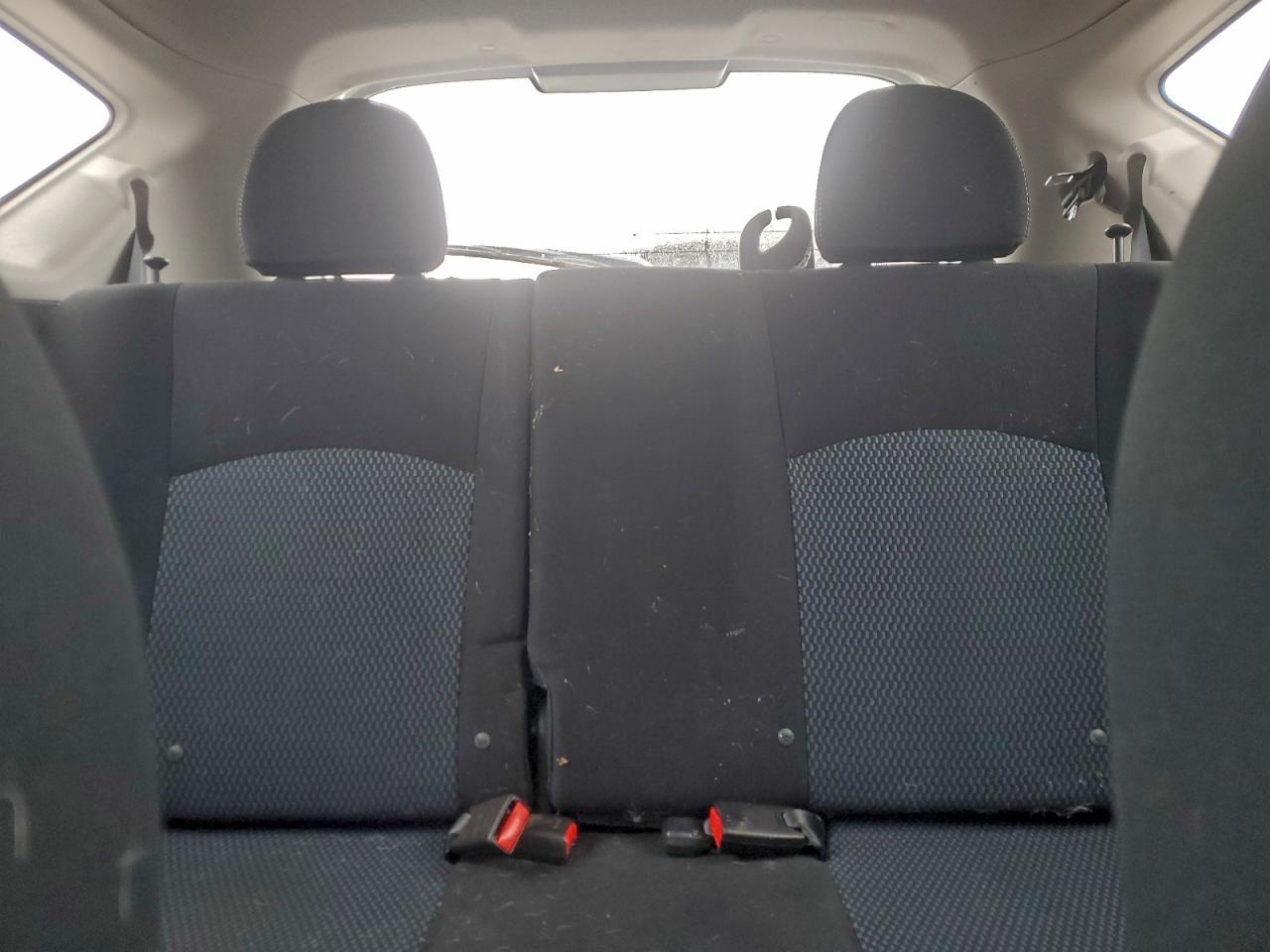 Nissan Versa S Image 7