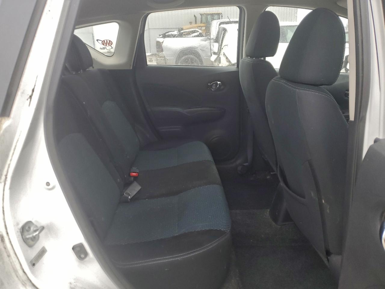 Nissan Versa S Image 13