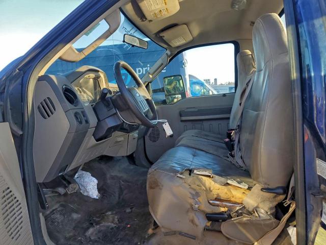 Ford F-550 Super Duty Image 9