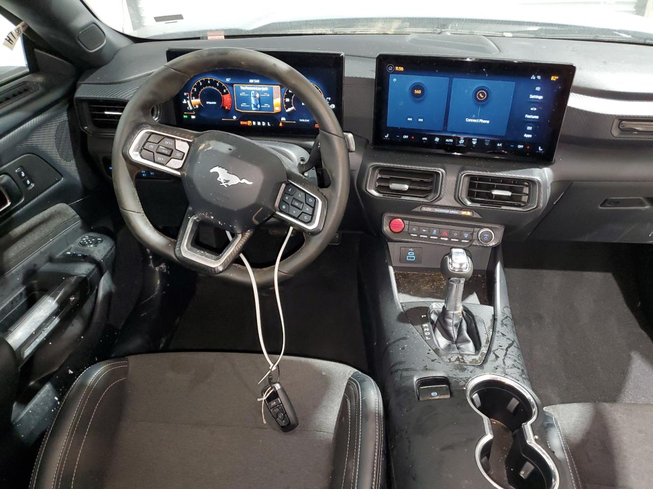 Ford Mustang Image 12