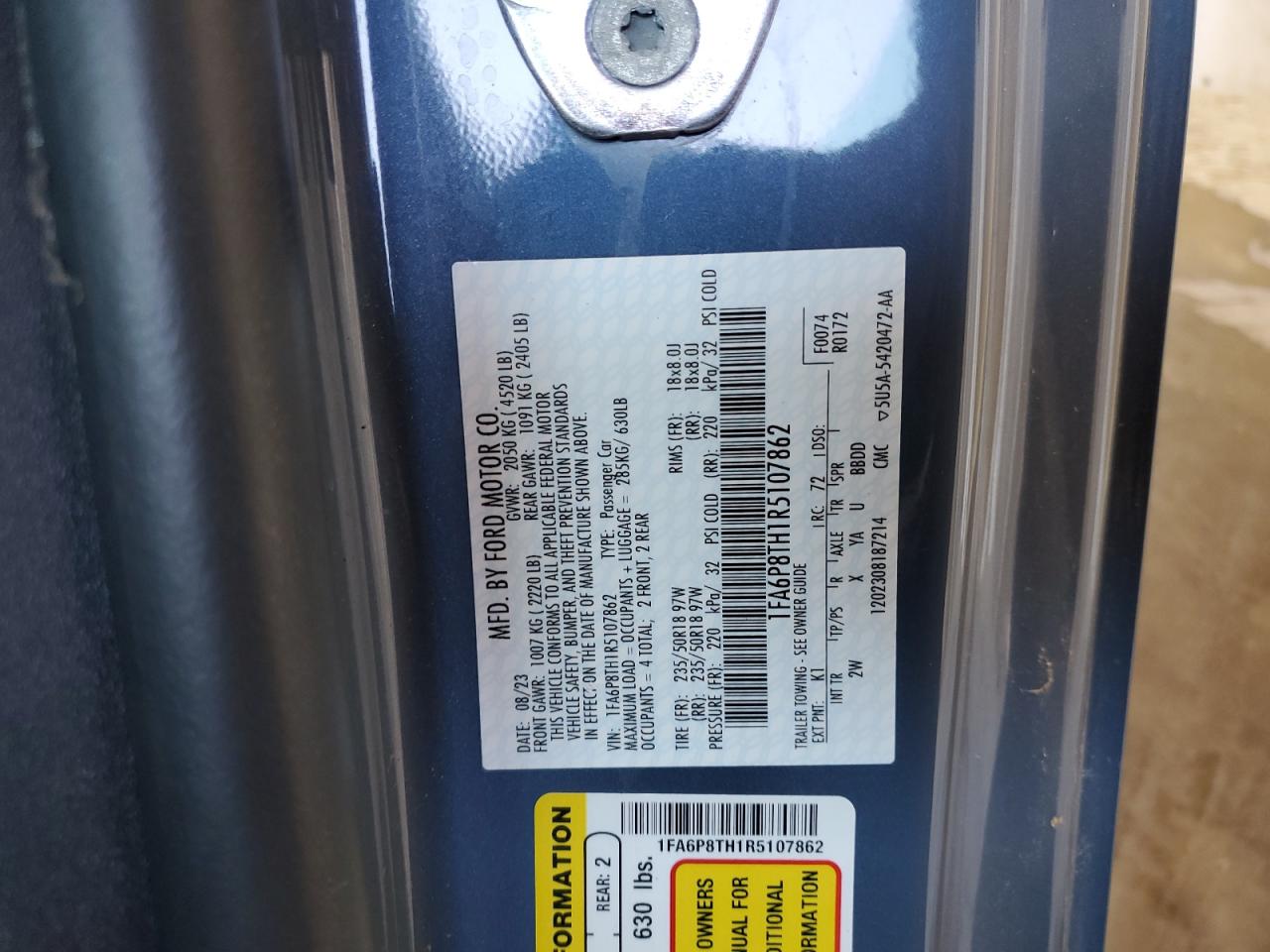 Ford Mustang Image 8