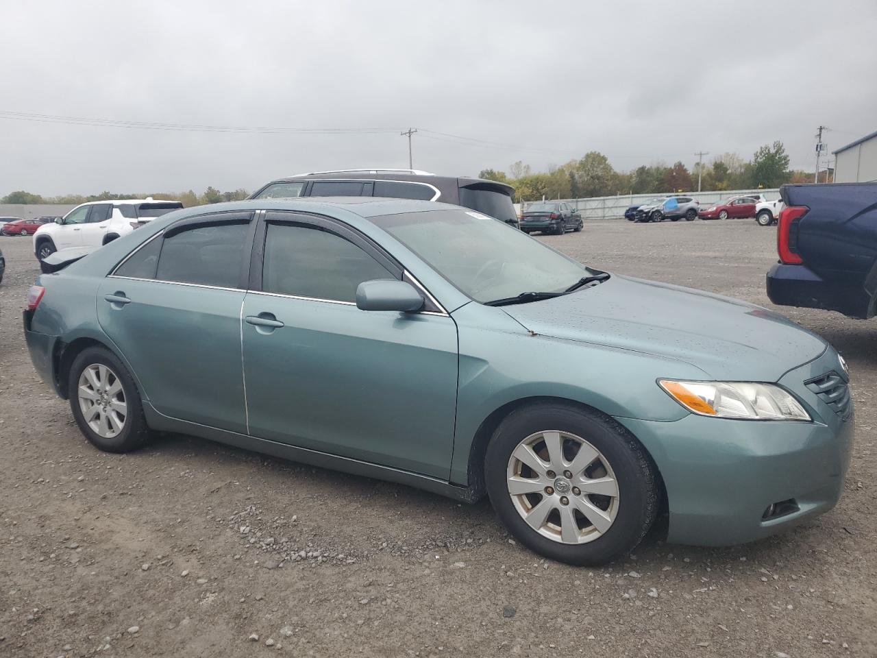 Toyota Camry Base Image 6