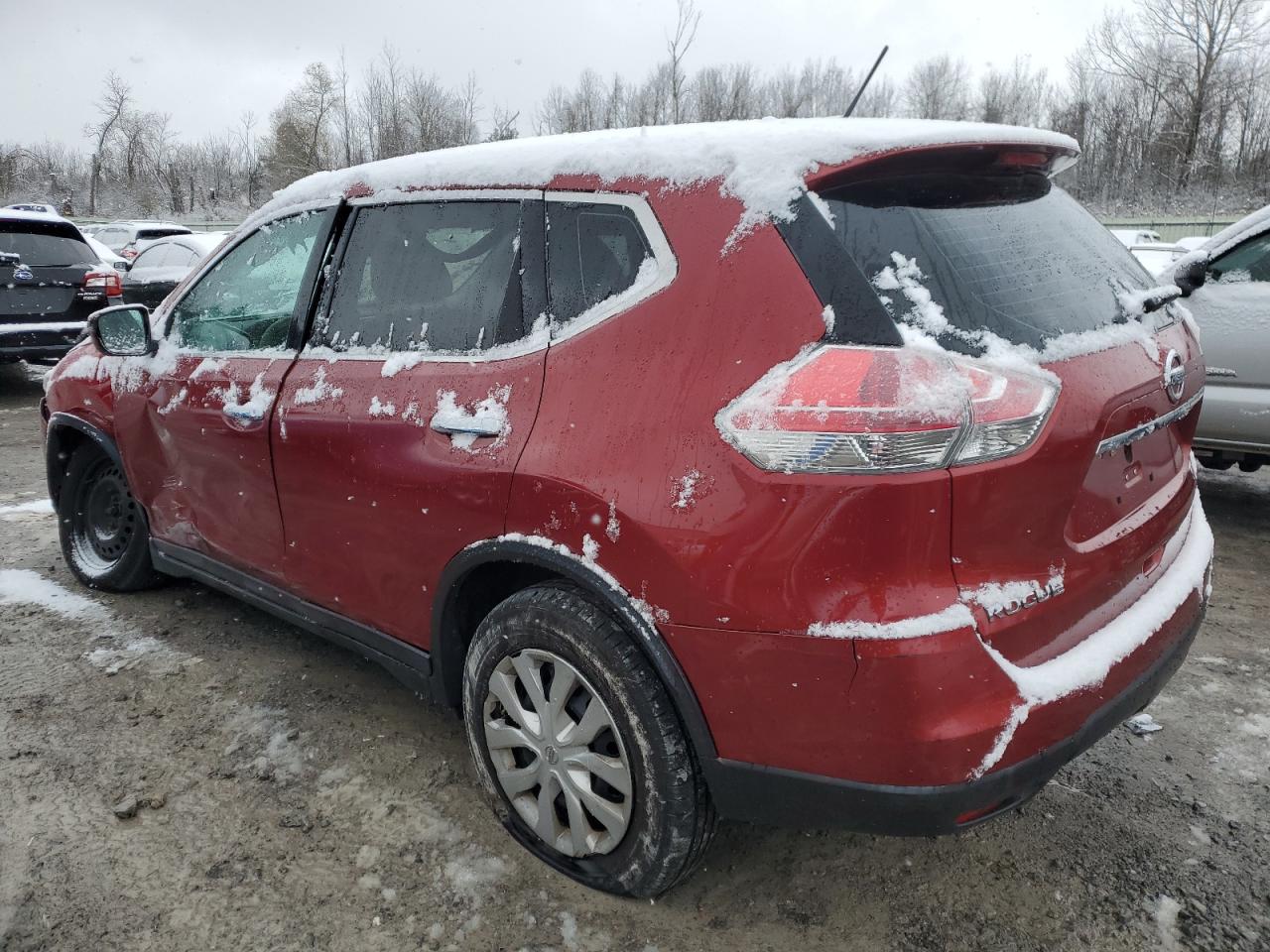 Nissan Rogue S Image 2