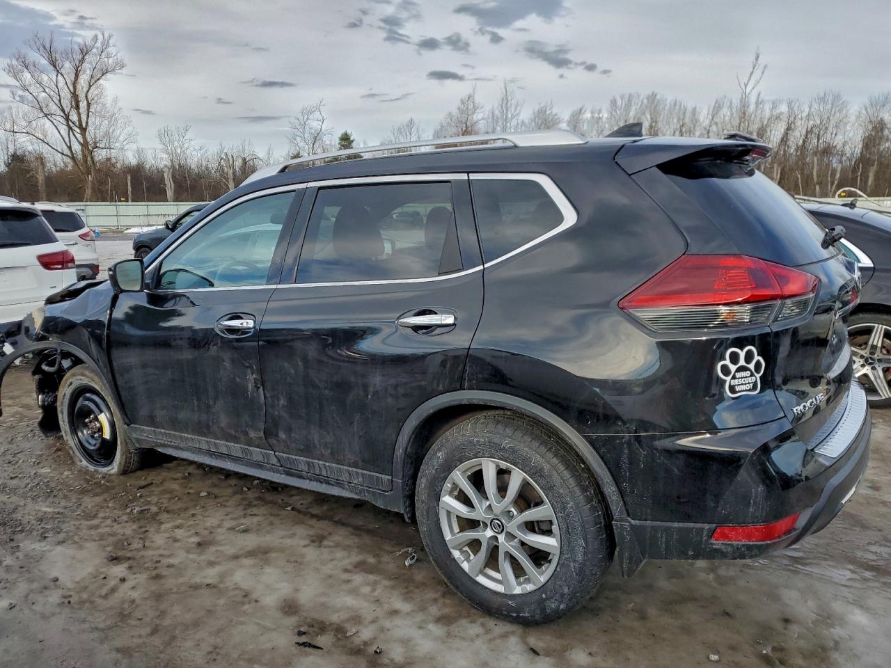 Nissan Rogue S Image 2