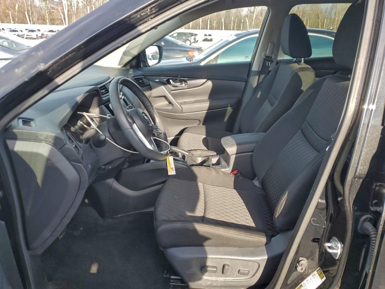 Nissan Rogue S Image 11