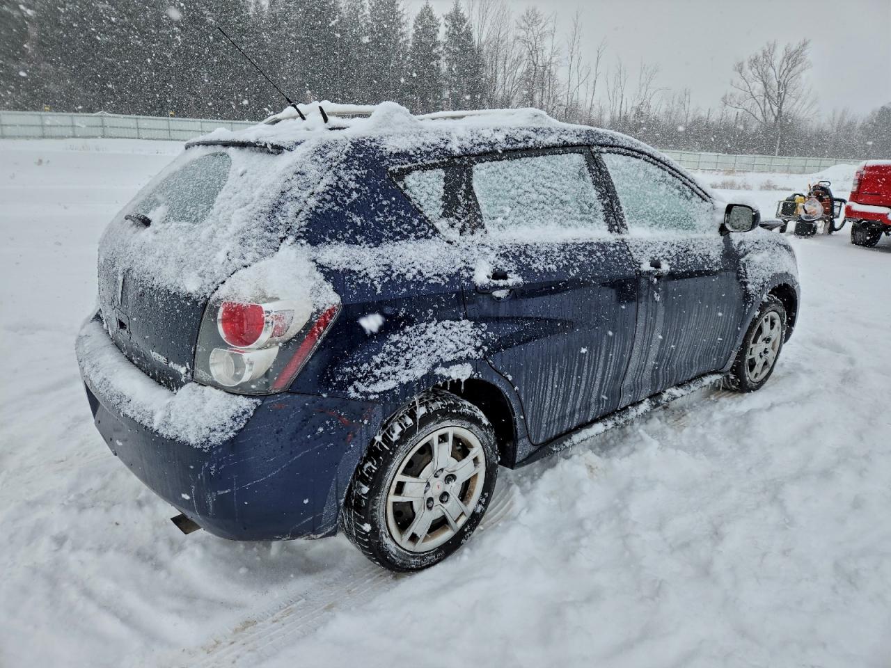 Pontiac Vibe Image 2