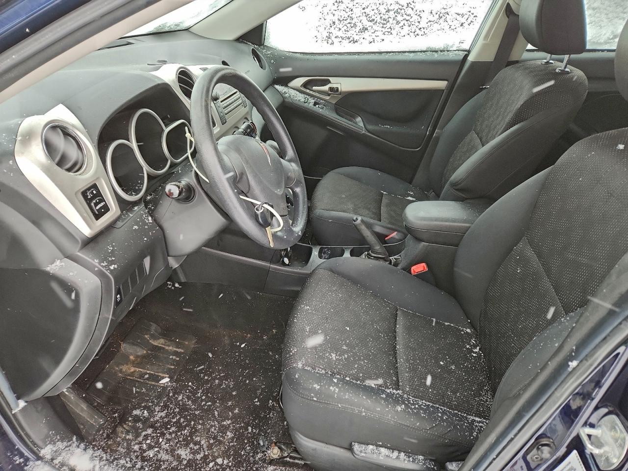 Pontiac Vibe Image 6