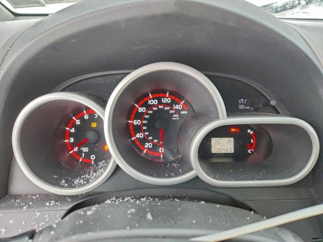 Pontiac Vibe Image 8