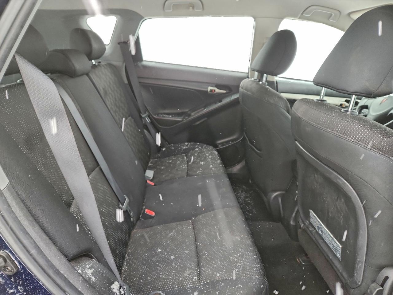 Pontiac Vibe Image 11