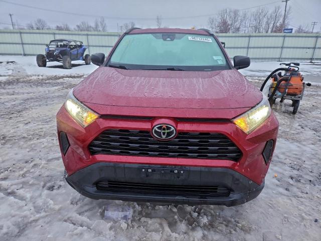 Toyota RAV4 Le Image 4