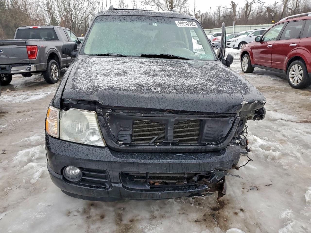 Ford Explorer Limited Image 3